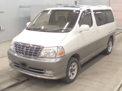 TOYOTA GRAND HIACE