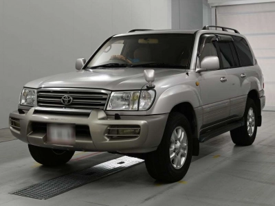 TOYOTA LAND CRUISER 100