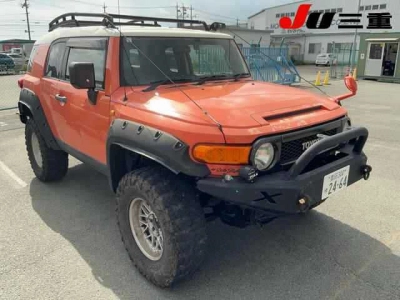 TOYOTA FJ CRUISER