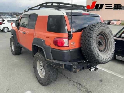 TOYOTA FJ CRUISER