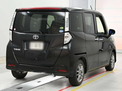 TOYOTA TANK
