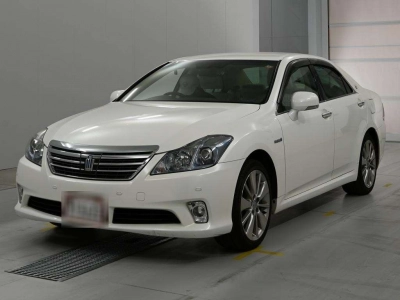 TOYOTA CROWN HYBRID