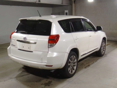 TOYOTA VANGUARD