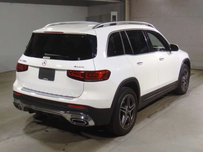 MERCEDES BENZ GLB