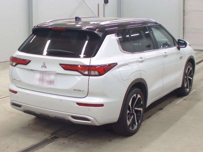 MITSUBISHI OUTLANDER PHEV