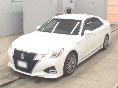 TOYOTA CROWN HYBRID