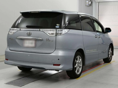 TOYOTA ESTIMA HYBRID