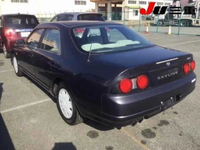 NISSAN SKYLINE