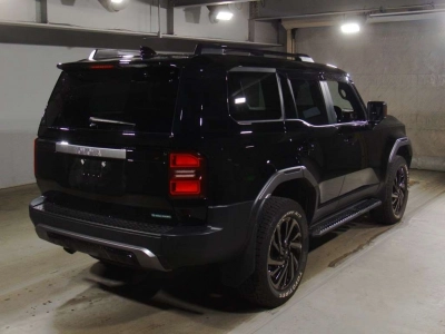 TOYOTA LAND CRUISER 250