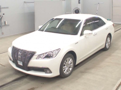 TOYOTA CROWN HYBRID