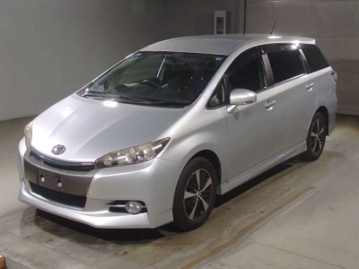 TOYOTA WISH