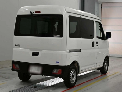 TOYOTA PIXIS VAN