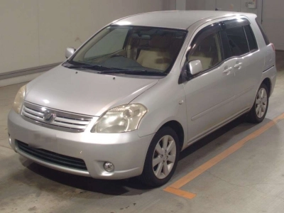 TOYOTA RAUM
