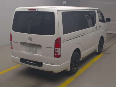 TOYOTA REGIUS VAN