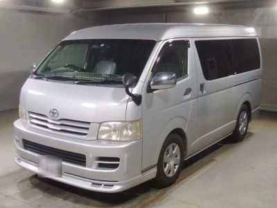 TOYOTA HIACE WAGON