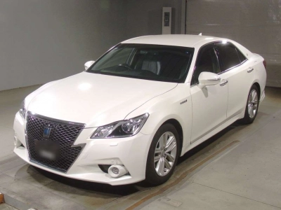 TOYOTA CROWN HYBRID