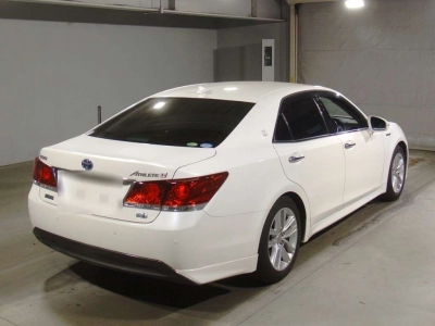 TOYOTA CROWN HYBRID