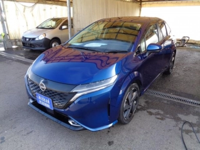 NISSAN AURA