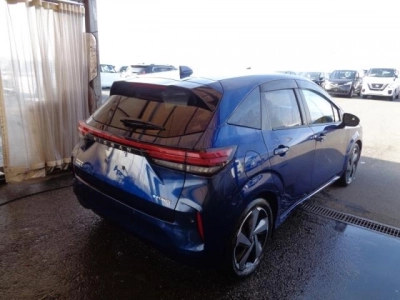 NISSAN AURA
