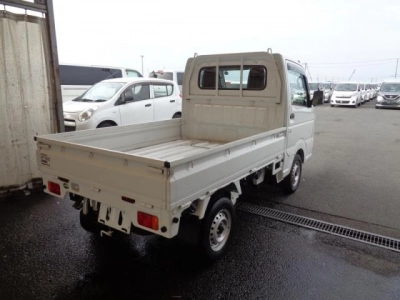 NISSAN NT100 CLIPPER