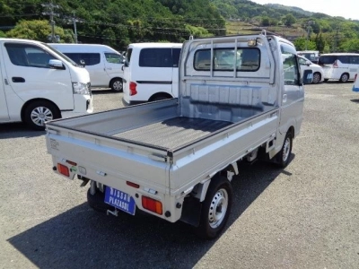 NISSAN NT100 CLIPPER