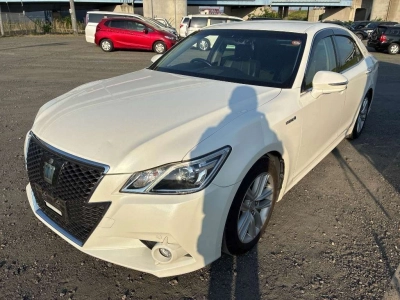 TOYOTA CROWN HYBRID