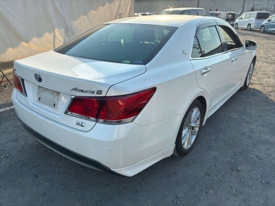 TOYOTA CROWN HYBRID