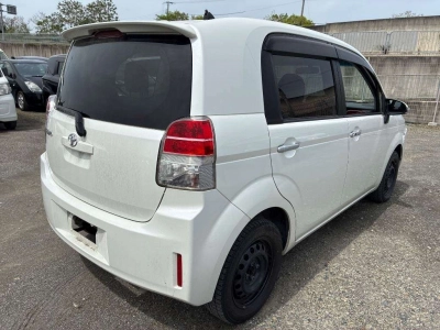 TOYOTA SPADE