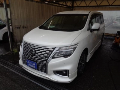 NISSAN ELGRAND