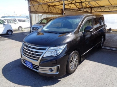 NISSAN ELGRAND