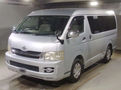 TOYOTA HIACE WAGON