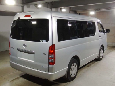 TOYOTA HIACE WAGON