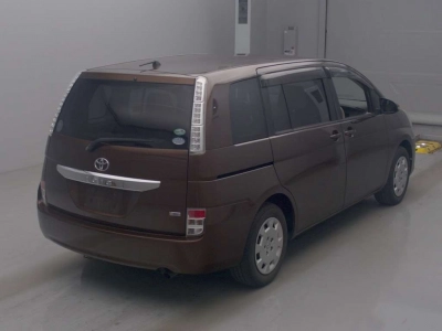 TOYOTA ISIS