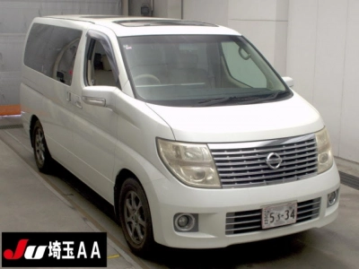 NISSAN ELGRAND