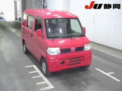 NISSAN CLIPPER VAN
