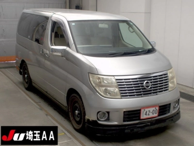 NISSAN ELGRAND