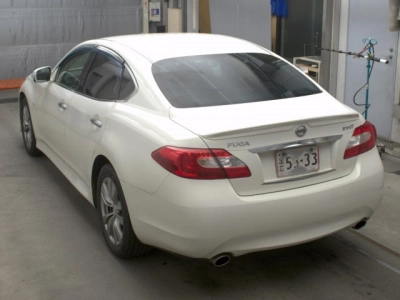 NISSAN FUGA
