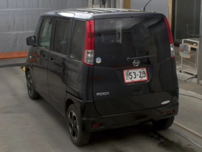 NISSAN ROOX