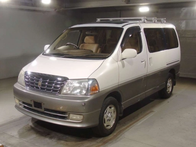 TOYOTA GRAND HIACE