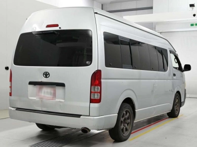 TOYOTA HIACE WAGON