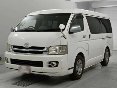 TOYOTA HIACE WAGON