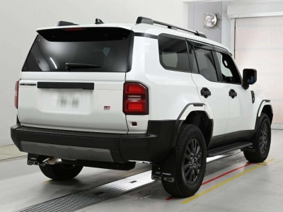 TOYOTA LAND CRUISER 250