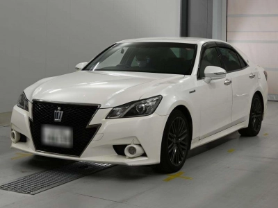 TOYOTA CROWN HYBRID