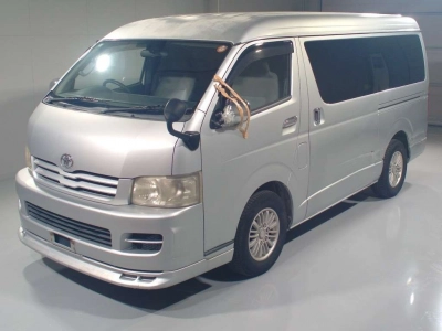 TOYOTA HIACE WAGON