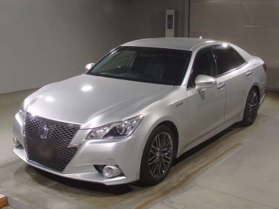TOYOTA CROWN HYBRID