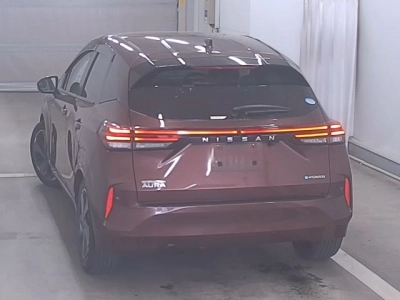 NISSAN AURA