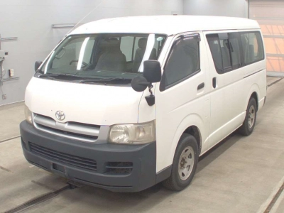 TOYOTA HIACE WAGON