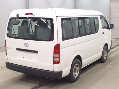 TOYOTA HIACE WAGON