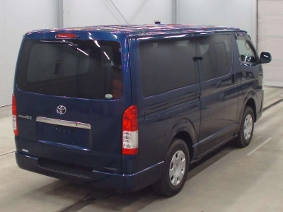 TOYOTA REGIUS VAN