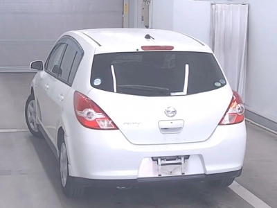 NISSAN TIIDA